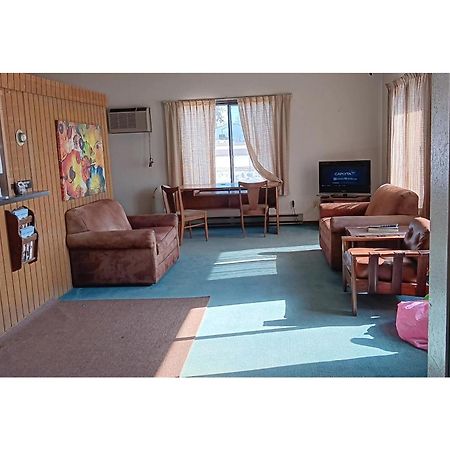 Scotwood Motel By Oyo Washburn Nd Extérieur photo