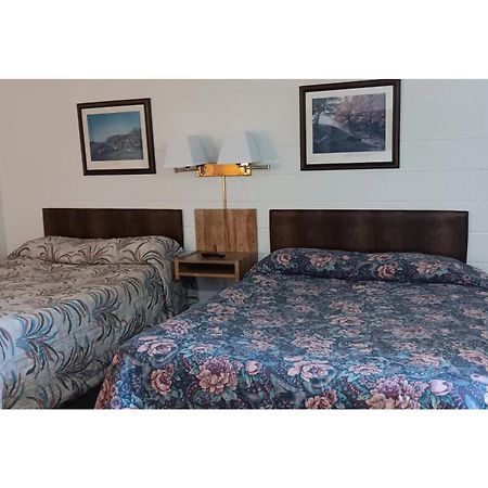Scotwood Motel By Oyo Washburn Nd Extérieur photo