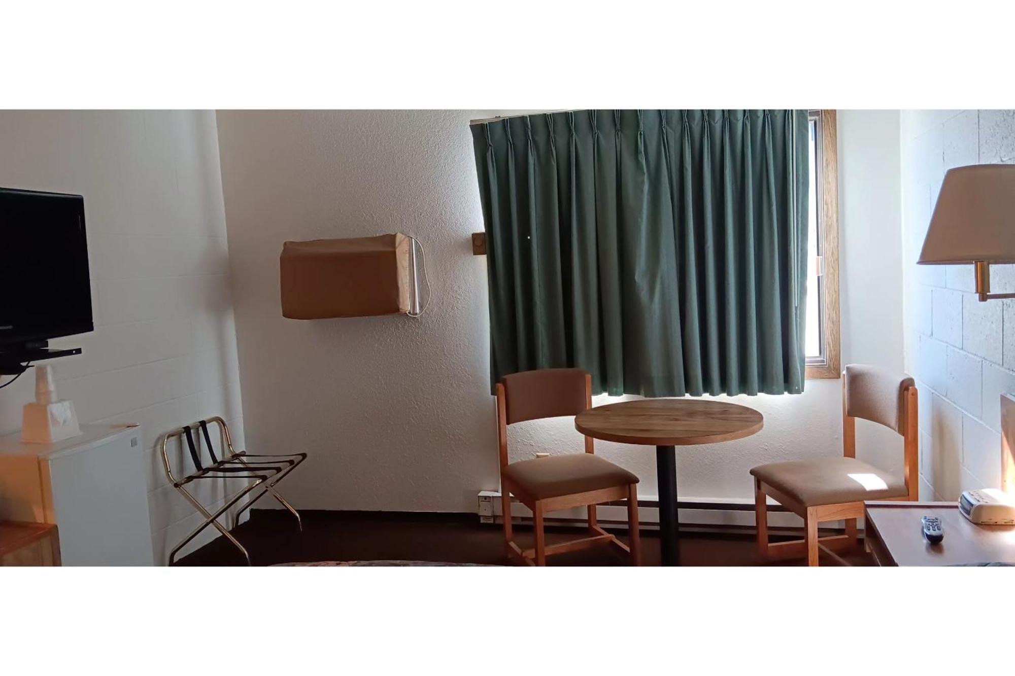 Scotwood Motel By Oyo Washburn Nd Extérieur photo